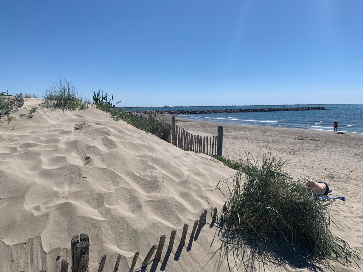 La Mer Et La Plage Au Bout Du Parc Appartement 4 Couchages Avec Jardin La Grande Motte Bagian luar foto