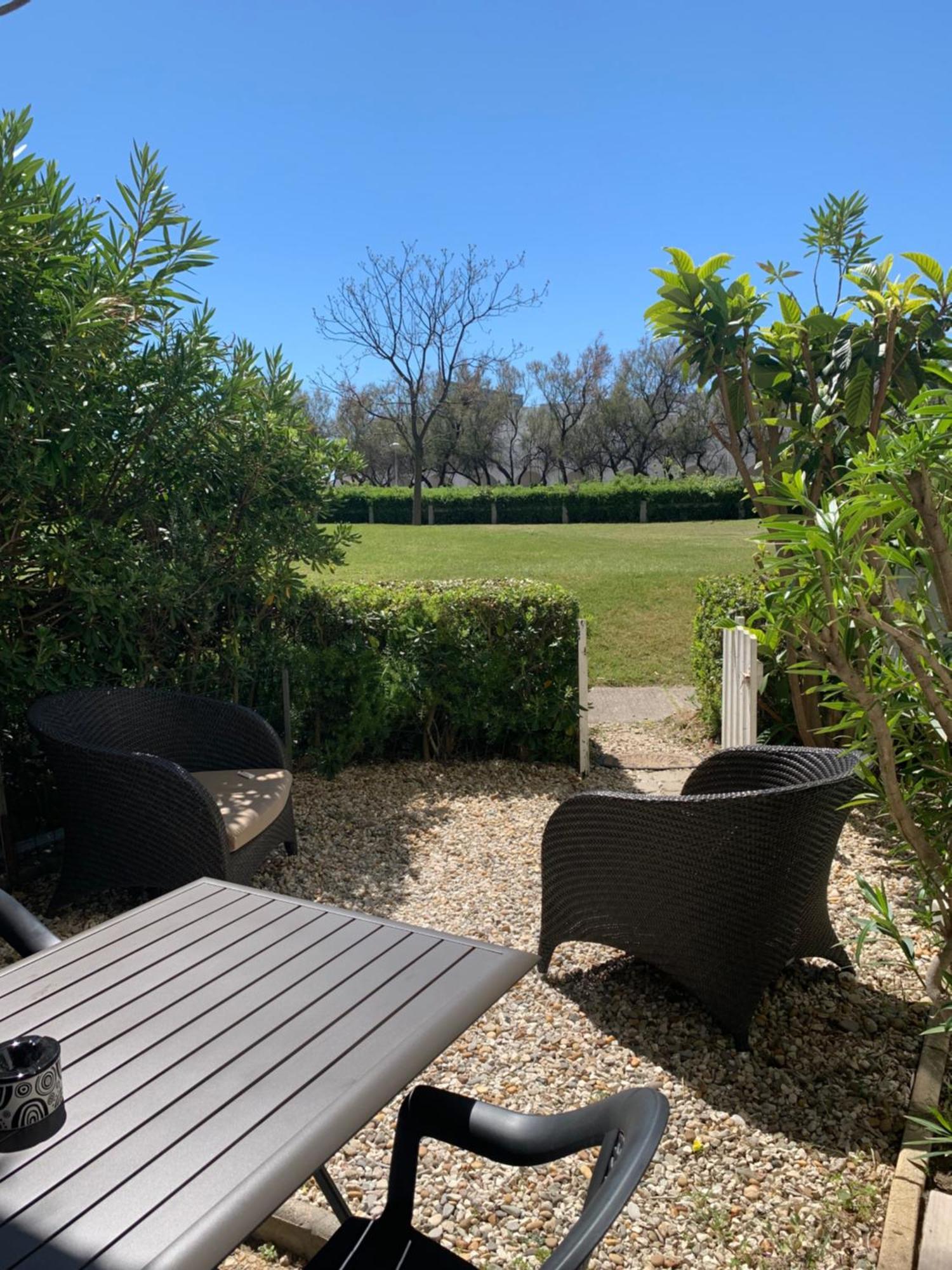 La Mer Et La Plage Au Bout Du Parc Appartement 4 Couchages Avec Jardin La Grande Motte Bagian luar foto